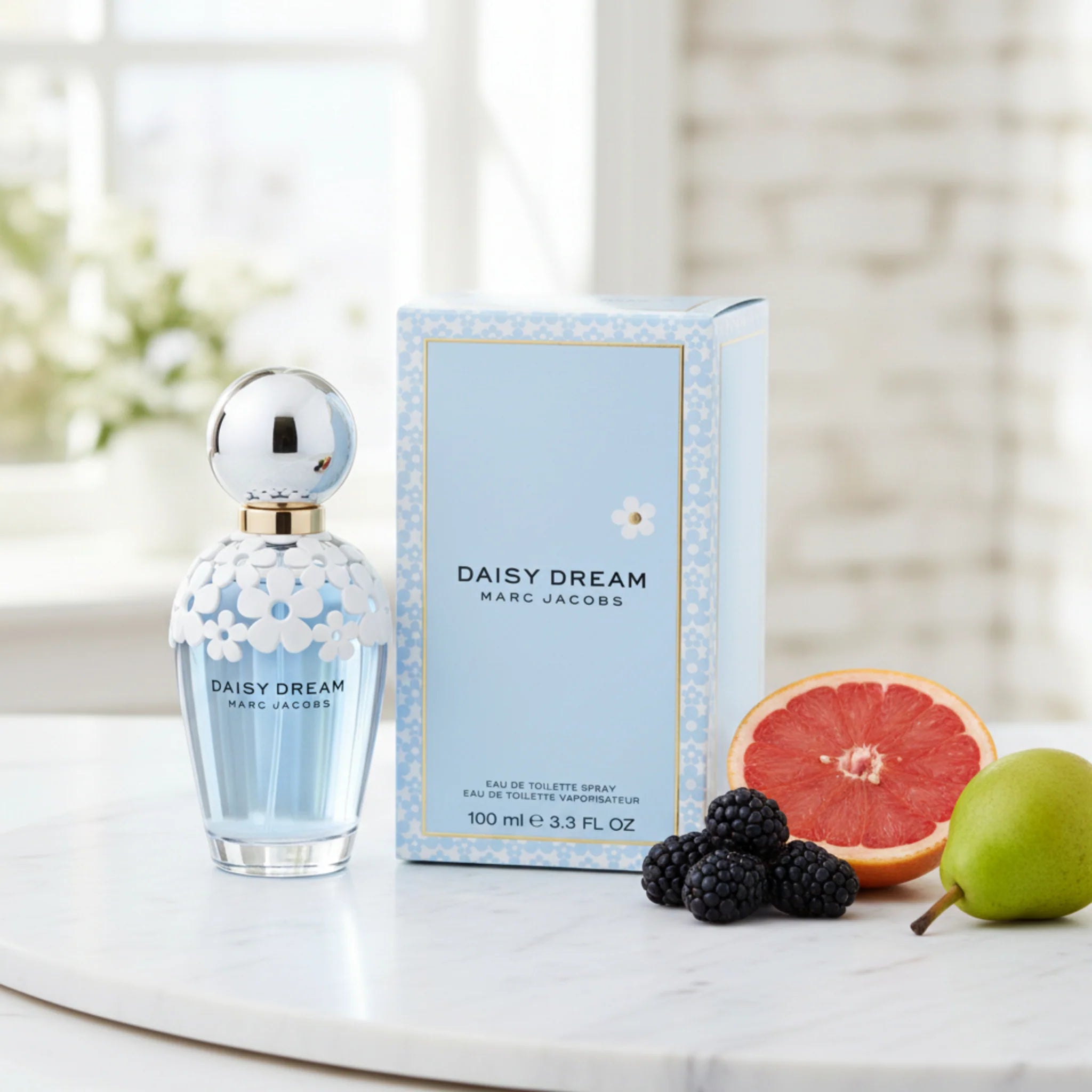 Marc Jacobs Daisy Dream Eau De Toilette 100ml fragrance image; fruity floral fresh scent with Wisteria, Litchi and Musk; for women; suited to spring and summer.